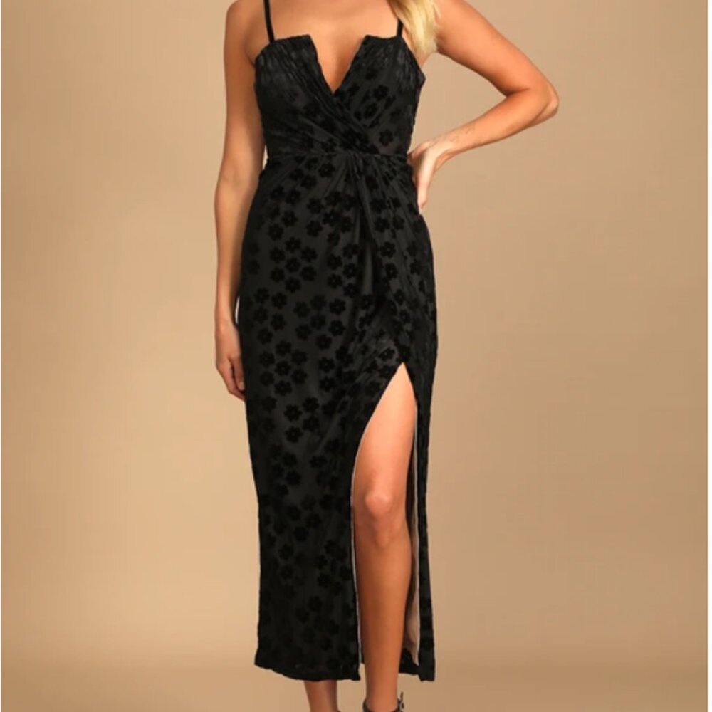 NEVER WORN size XL Black Burnout Velvet Midi Dress